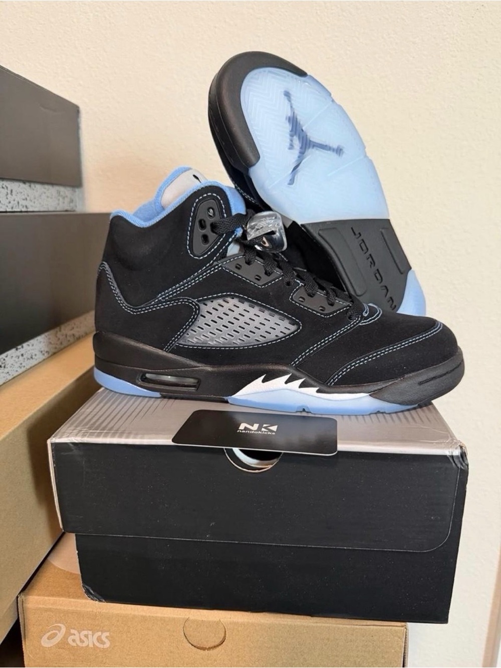 Black University Jordan 5 Retro
